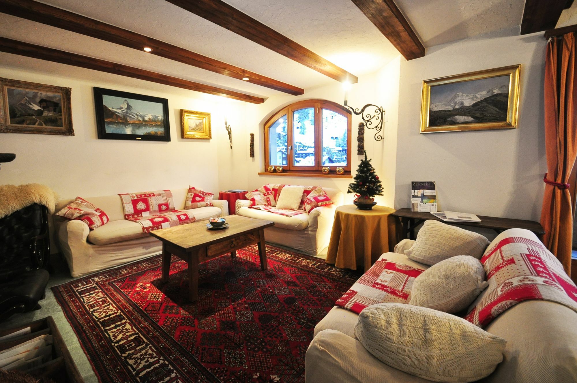 Haus Tiefbach - Apartment Cervino Zermatt Extérieur photo